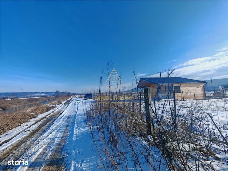 Teren 1165 mp + Cabana de vanzare in Garleni aproape de natura - 1