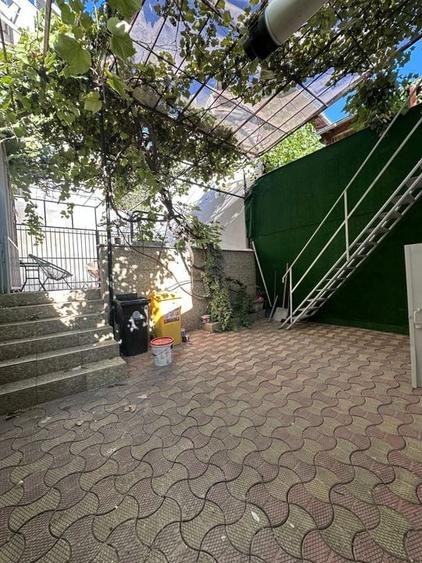 Casă de vânzare – Constanța, zona Trocadero – 199.900 € negociabil - 2