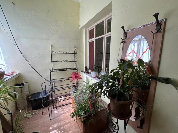 Vand apart.2 camere central,parter inalt, str.Cozia,langa biserica Evrei si scoala gen.,st.114 mp. - 8