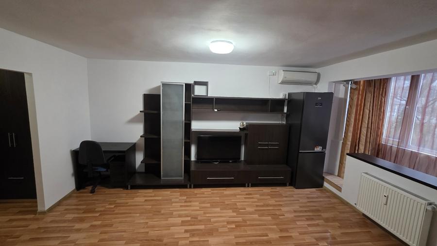 Lujerului, Militari - 11