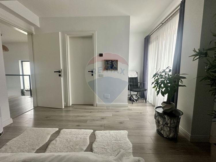 Vila de vanzare - Tunari - 12