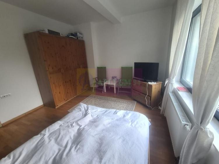 Vila de vanzare cu 6 camere in Cornu (teren 6.600 mp) - 23