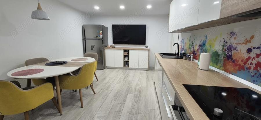 Vand apartament 3 camere-zona Policlinica 2 - 2