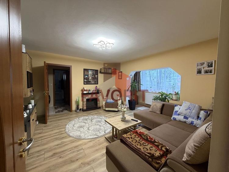 3 camere | etaj 1 | centrala proprie | mobilat si utilat | 2 bai | 2 balcoane | - 1