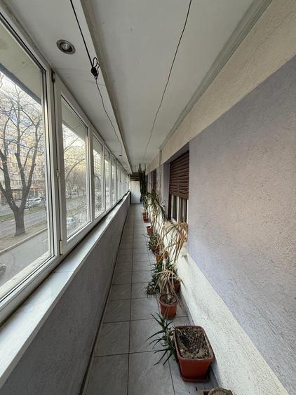 Victoriei, Titulescu,3 camere decomandat,82 mp, etaj 1,bloc 1979, OCAZIE - 5