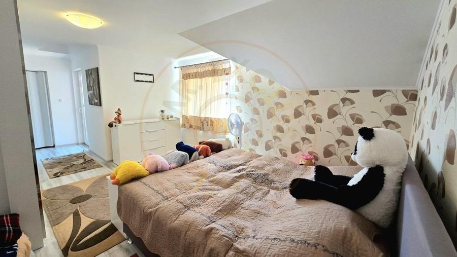 de vanzare casa str Șoimoseni - 8