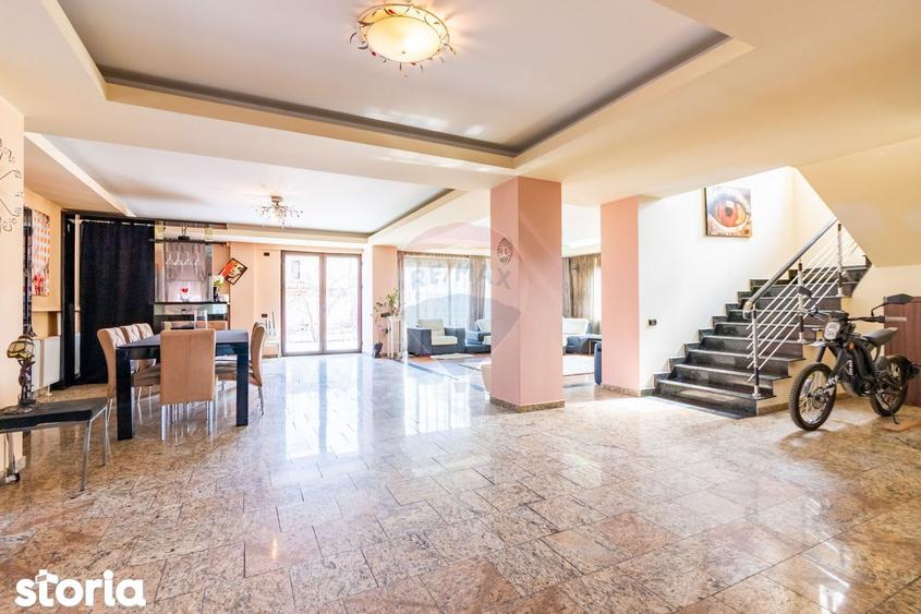 Vanzare Vila cu 7 camere Corbeanca - 1