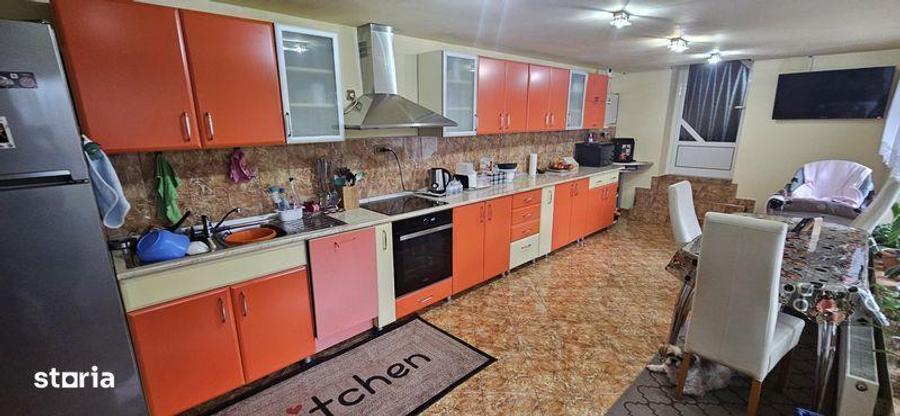 Casa de vanzare in CETATE zona foarte linistita - 7