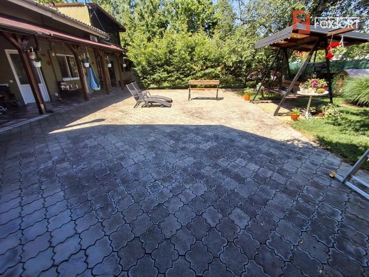 Casa individuala cu 8 camere si teren de 832 mp de vanzare, zona Girocului - 33