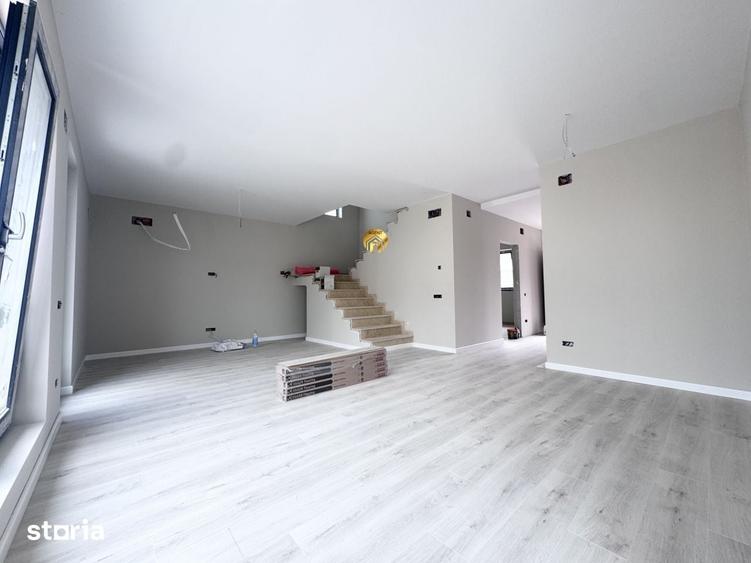 Casă cu 4 camere cu Teren 268 Mp în Odăi