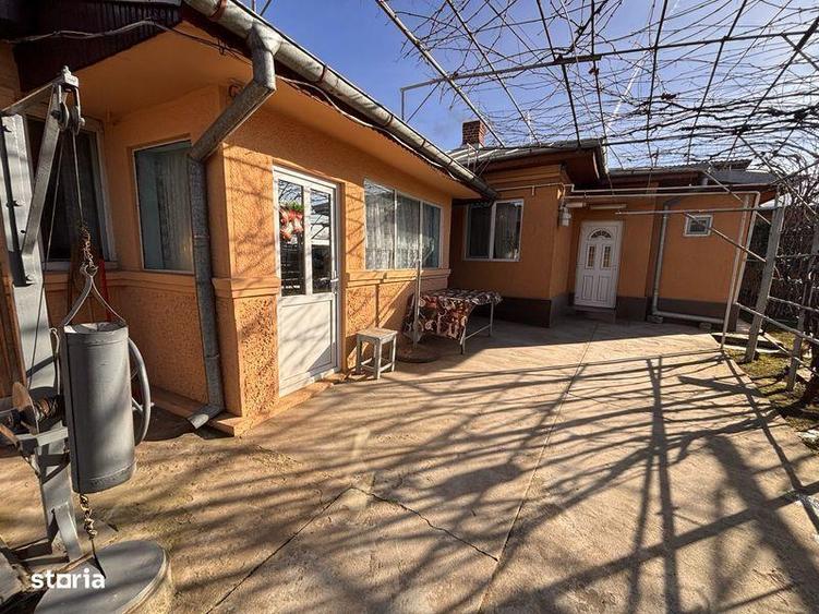 Casa, Chitila, cartierul Regina Maria, 3 corpuri de locuit, teren 548m - 1