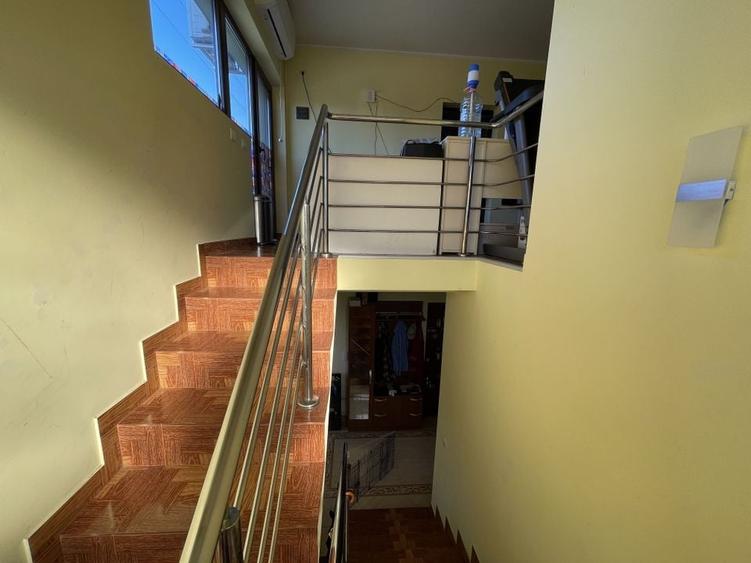 Casa spațioasă  P+1E,526 mp teren-strada liniștită. - 17