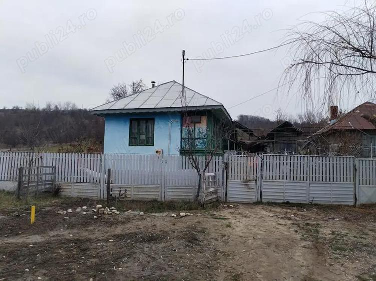 Vand Casa in comuna Dobretu - 2