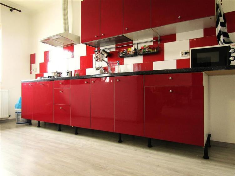 Cu mare potential! Vanzare Casa P+Pod si acoperis tip terasa in Ulmi. - 12