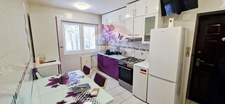 Apartament 2 camere,etaj 1, semidecomandat, balcon,zona centrala - 7