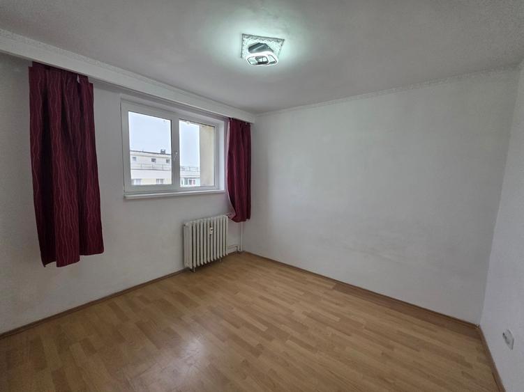 Sos Colentina intersectie Fundeni, bloc reabilitat, stradal, vedere spate, - 5