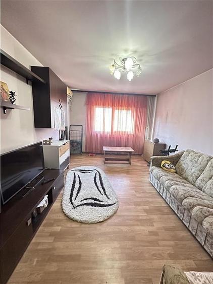 Apartament 3 camere, decomandat, et. intermediar- Nicolina - 3