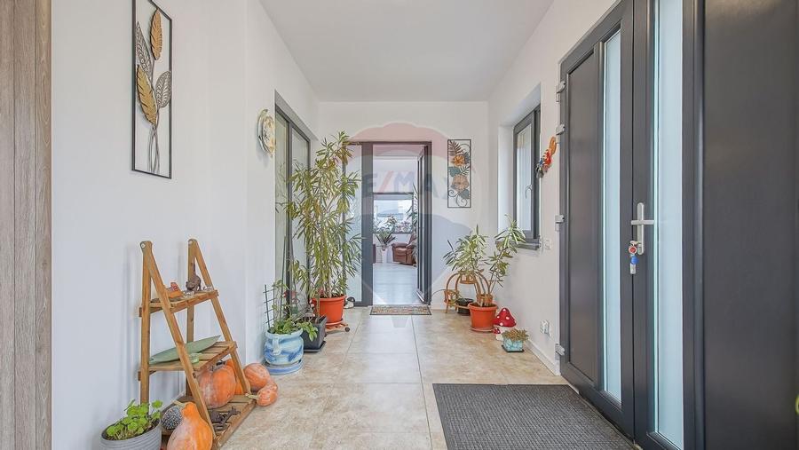 Casă premium cu 270 mp utili, 7 camere ,curte generoasă în Bartolomeu - 19