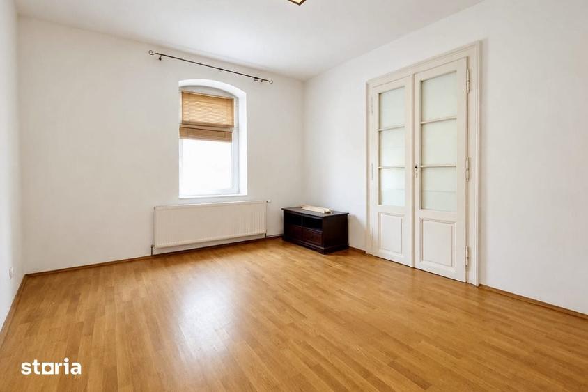 Apartament cu 4 camere în Central