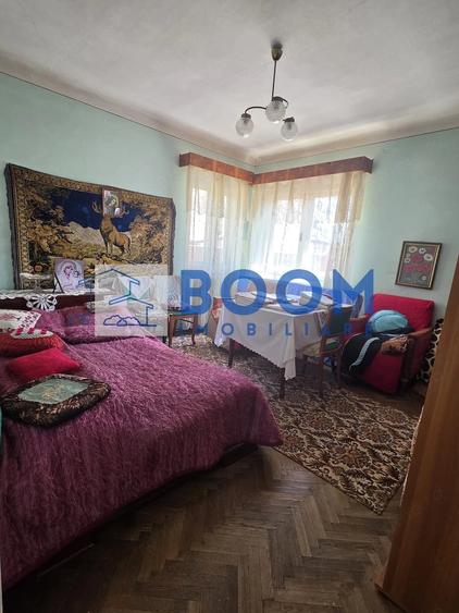 Casă cu 4 camere cu Teren 403 Mp în 1 Mai