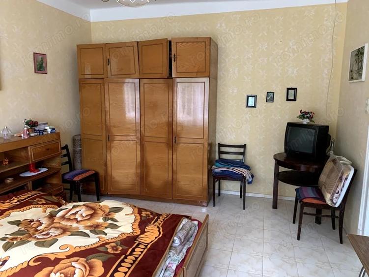 Casa individuala in Otelec - 3.313 mp teren - 2 fronturi stradale - 4