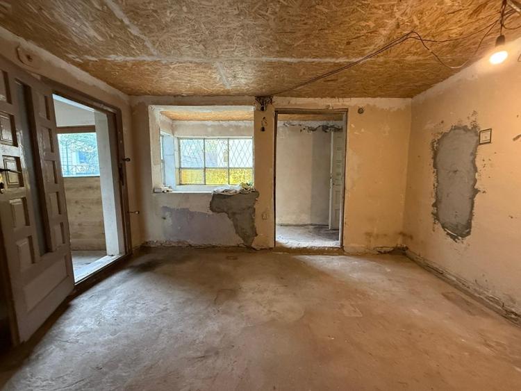 Teren cu casa de renovat Bulevardul Basarabia Murgeni comision zero - 5