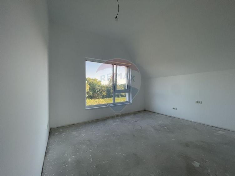 Duplex la cheie cu 4 camere in Sacalaz - 9