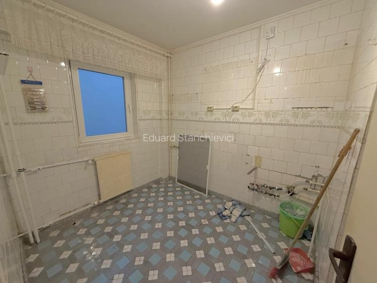 Apartament 3 camere | 70mp cu 2 balcoane | De RENOVAT