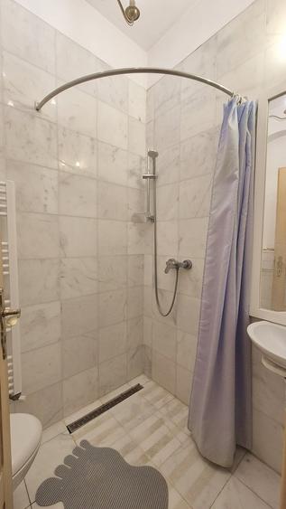 Piața Sfatului, apartament cu 2 camere, termen lung. - 8