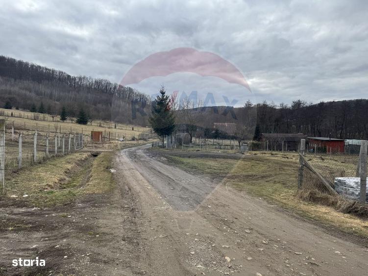 Teren 999 mp. Front 15,70 ml. Valea Garbaului - Floresti - 3