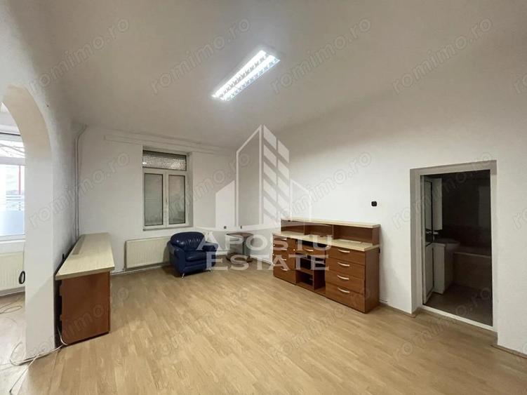 Spatiu pentru birouri, 4 camere, Zona Maria - 12
