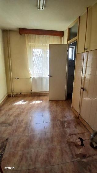 3 cam decomandat spatios 82 mp St O Iosif 5 minunte de Complex 2 bai - 5
