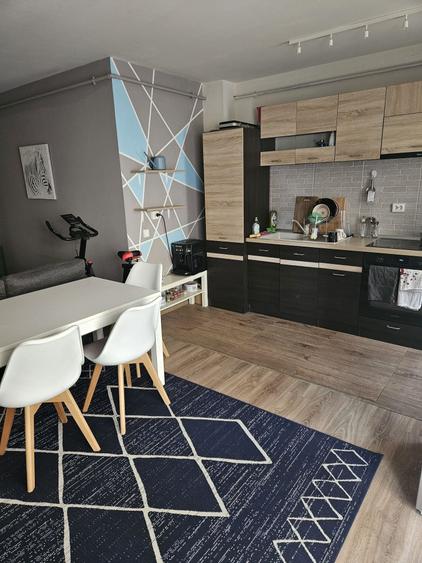 Apartament cu 2 camere decomandat în Florești