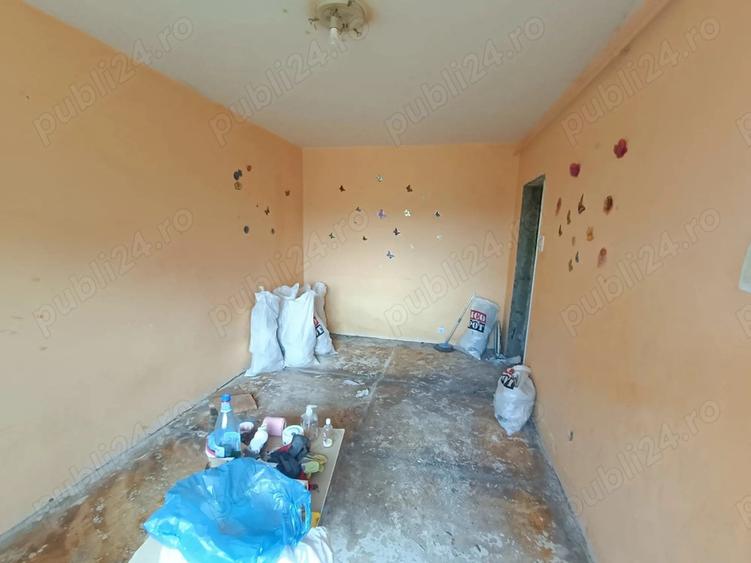 Vand garsoniera confort 1, vedere la Parcul Tineretului Et.1 4 - 8