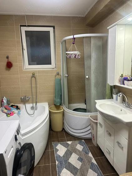 Vand casa la curte, spatioasa si luminoasa! - 5