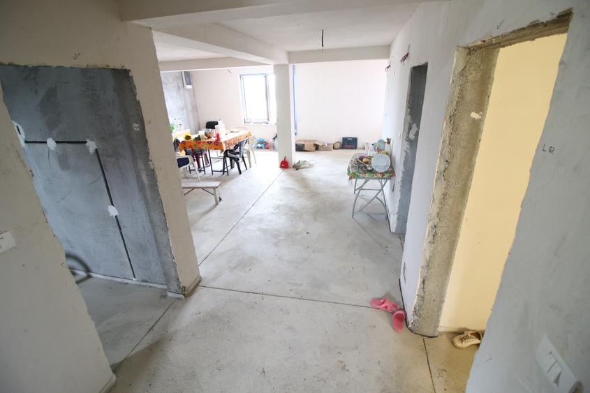 Vila D+P+M  Sat Costi ( Floricultura) cu bransamente la utilitati - 9