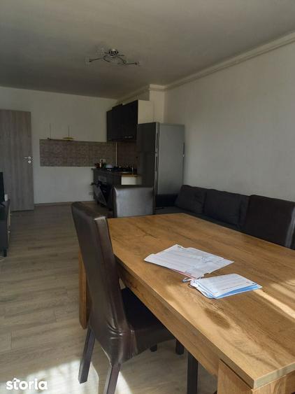 inchiriez apartament cu 3 camere, Mioveni, Robea langa Primarie - 1