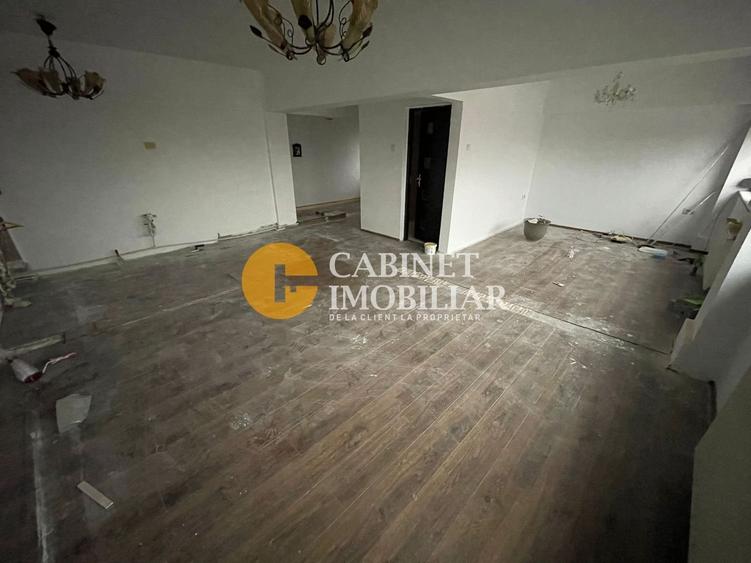 Spatiu Comercial 100mp utili - LA BULEVARD - locuri de parcare - 4