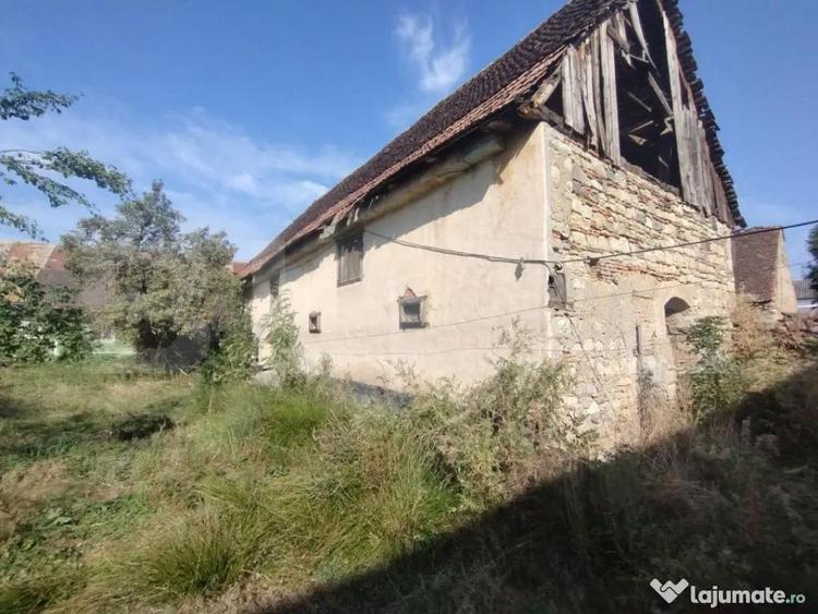 Casa 160mp utili+anexe+teren 67 ari intravilan,10 km distant - 10