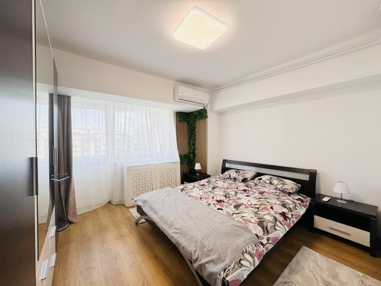 Apartament cu 4 camere decomandat, mobilat în Decebal