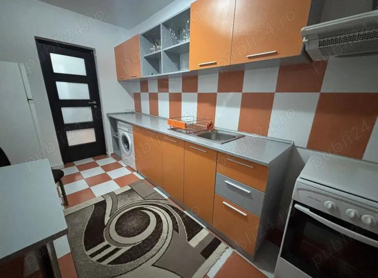 Inchiriez garsoniera - 2