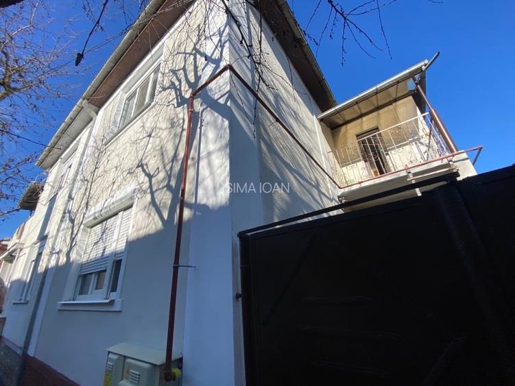 Casa de vanzare P+1 - 6 camere - suprafață 170 mp si teren 335 mp. Zona 14 Mai