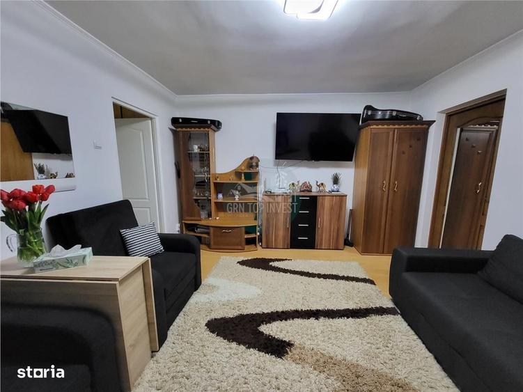 Apartament cu 2 camere semidecomandat, mobilat în Central