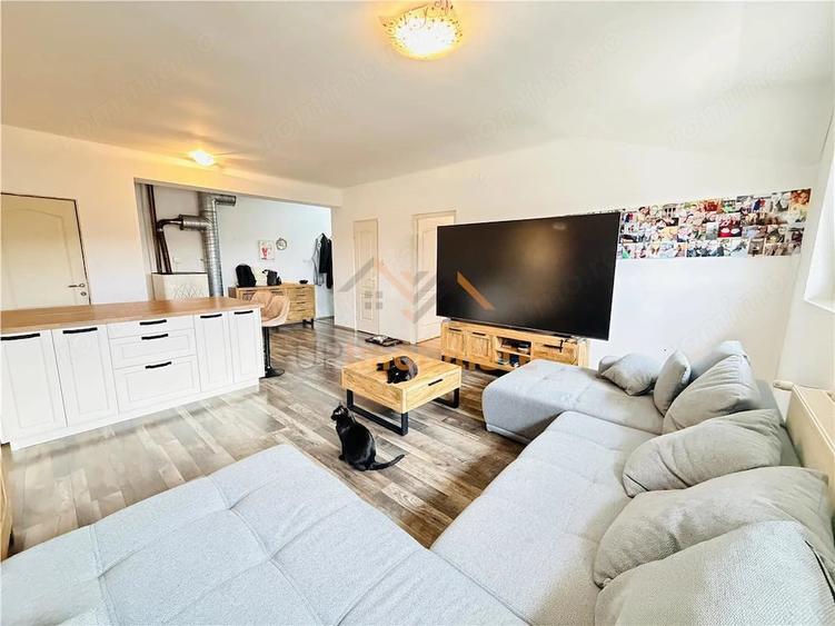 Apartament cu 3 camere în Paleu