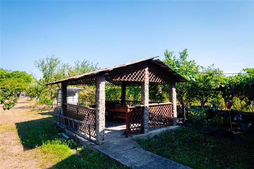 Hotel/Pensiune, de 579.40002441406 mp, în Runcu