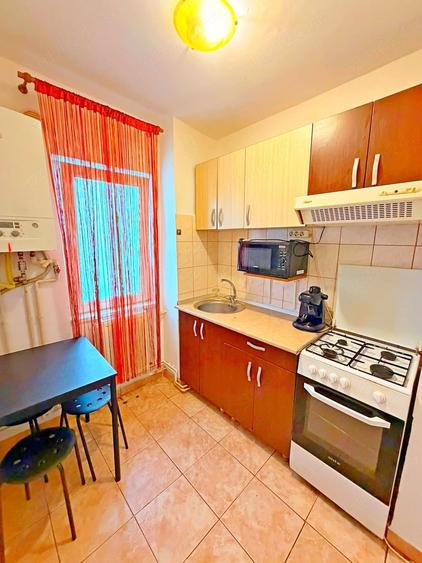 Apartament cu 3 camere semidecomandat în Gheorghe Lazăr