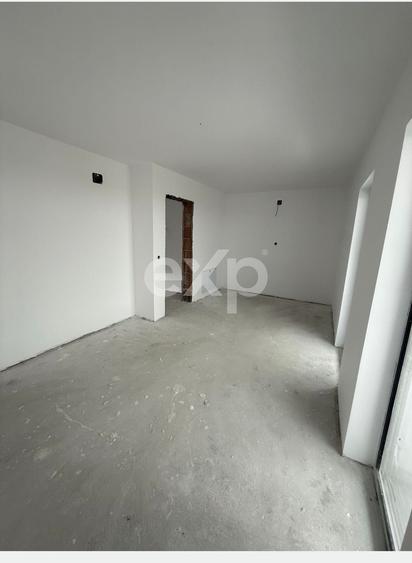 Casă cu 3 camere cu Teren 200 Mp în Smeura