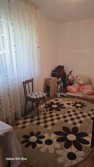 Apartament cu 2 camere nedecomandat în Horia