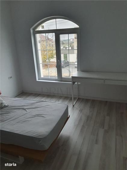 Casă cu 4 camere cu Teren 300 Mp în Central