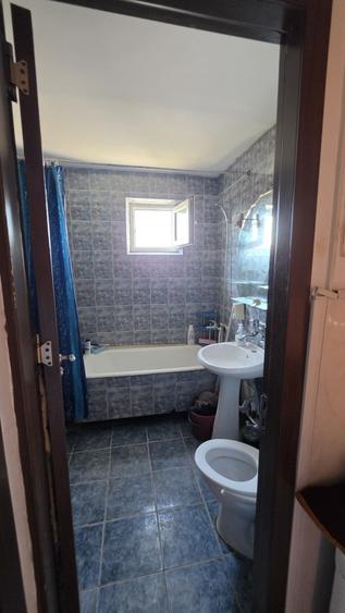 Apartament cu 3 camere decomandat în Metalurgie